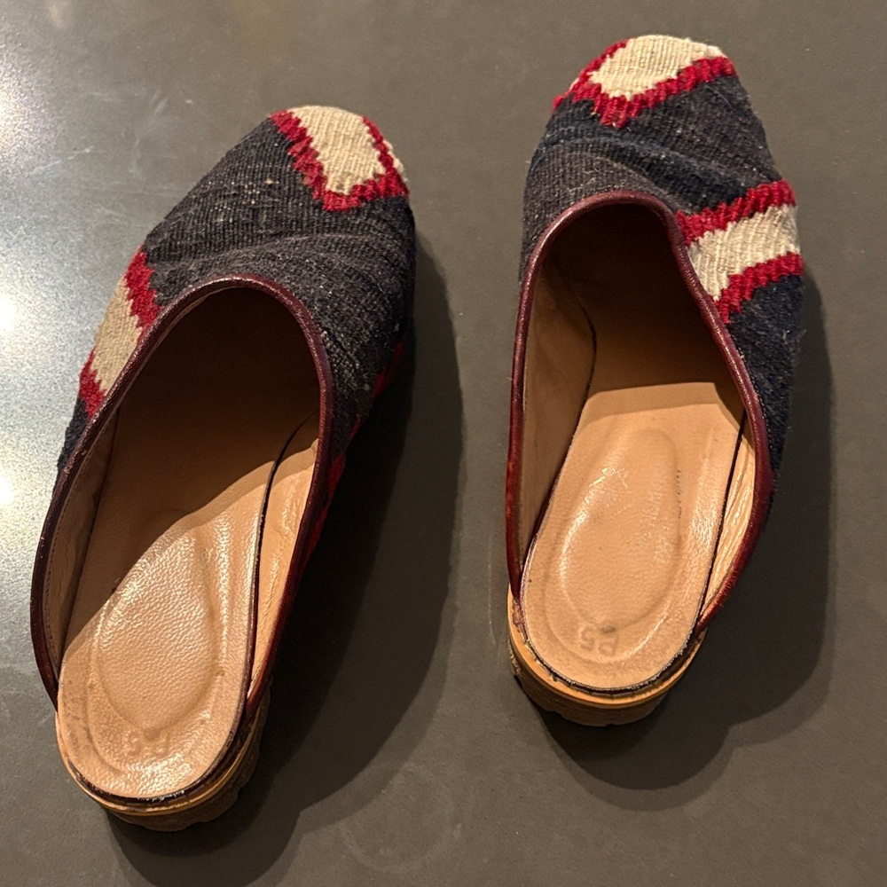 Stylish Women's Slip-On Shoes - Red and Black